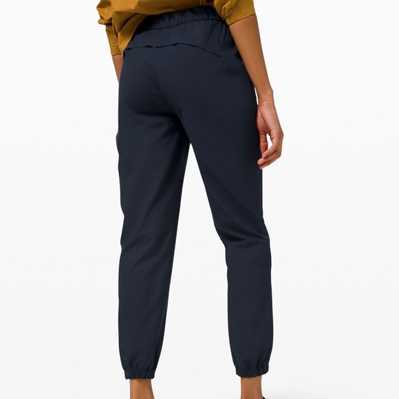 Lululemon Women’s Wrapstreme High-Rise Jogger 7/8 - Picture 3 of 7